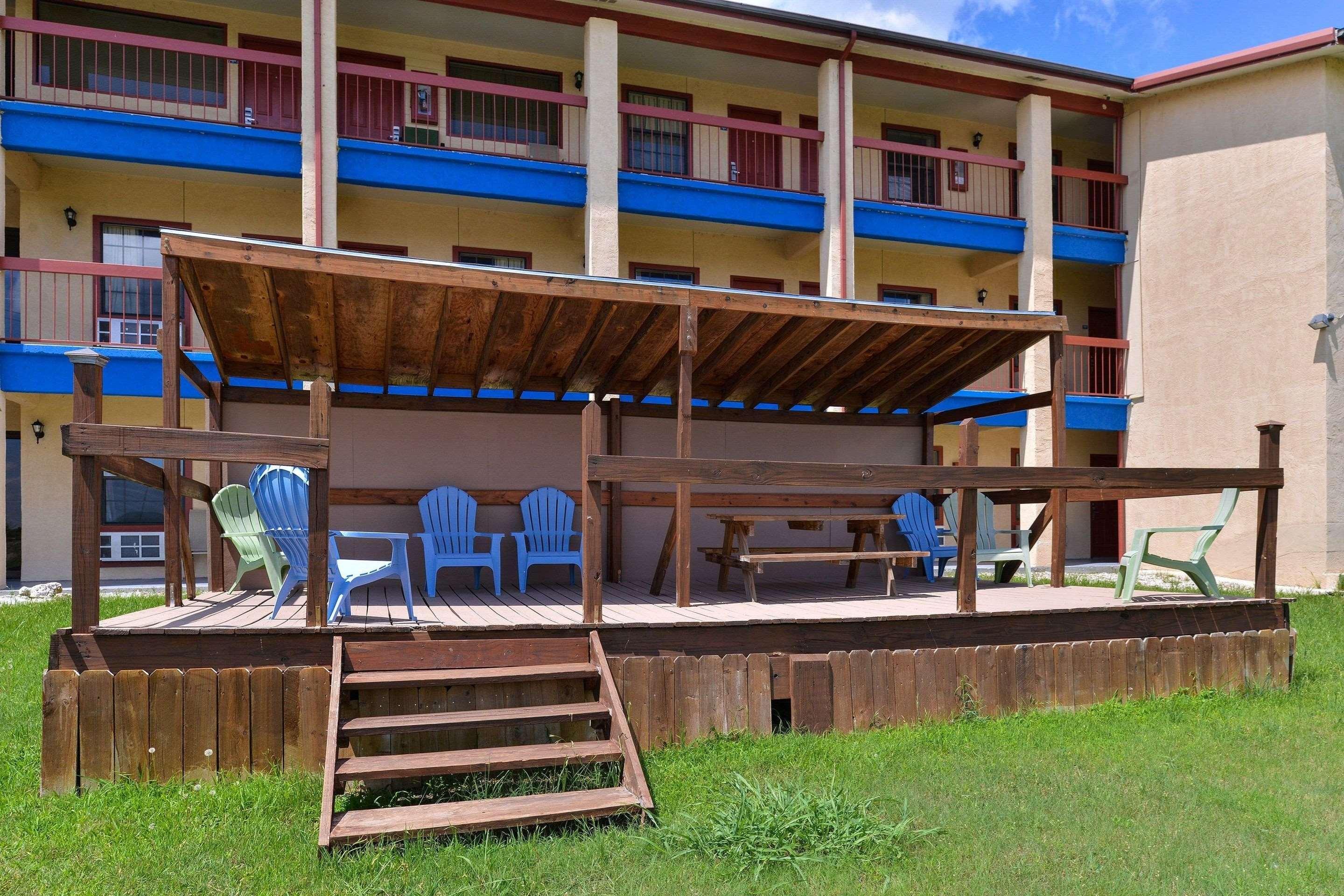 Econolodge Junction Exterior photo